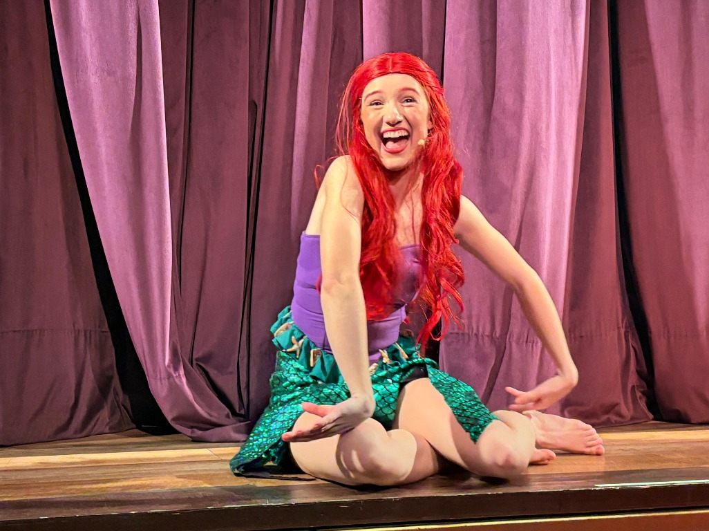 Cena do musical: Ariel descobrindo o mundo